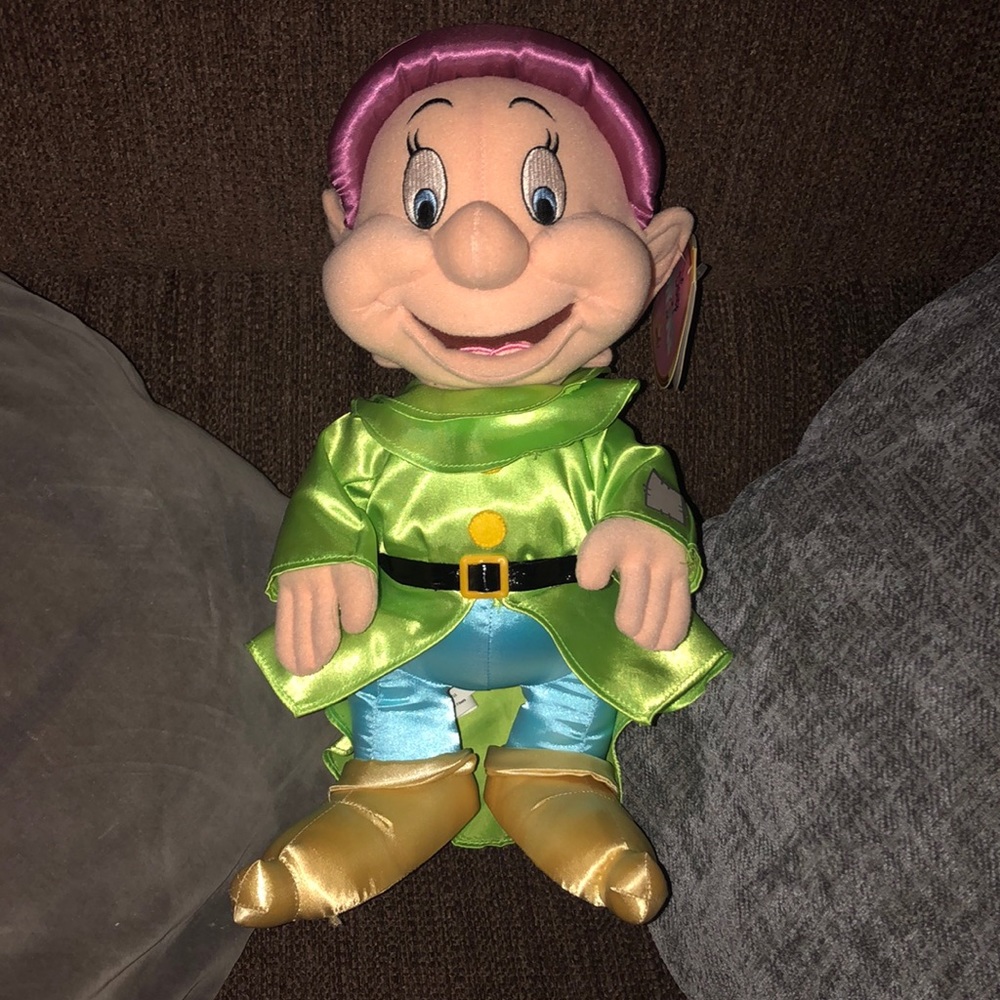 Disney on ice Dopey plush